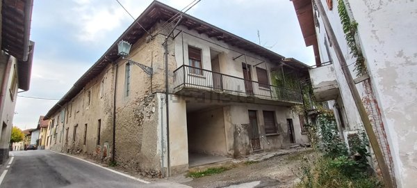 appartamento in vendita ad Inarzo