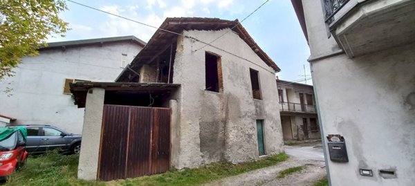 rudere in vendita ad Inarzo