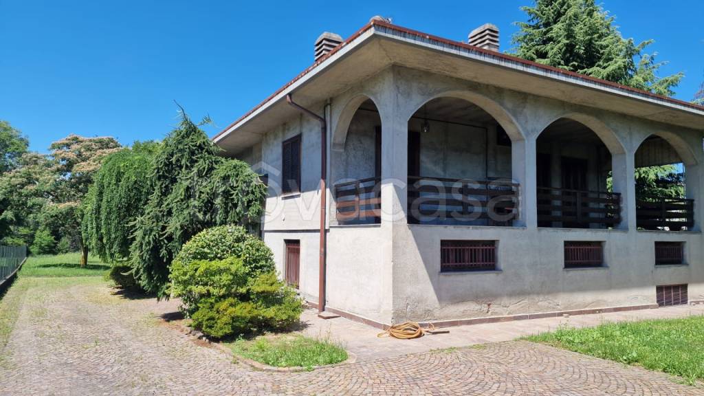 casa indipendente in vendita ad Inarzo