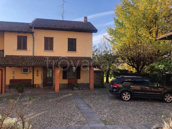 casa indipendente in vendita ad Inarzo