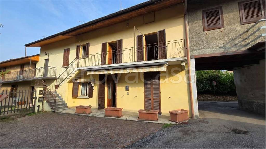 casa indipendente in vendita ad Inarzo