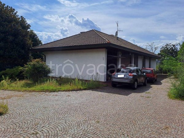 casa indipendente in vendita ad Induno Olona in zona Olona