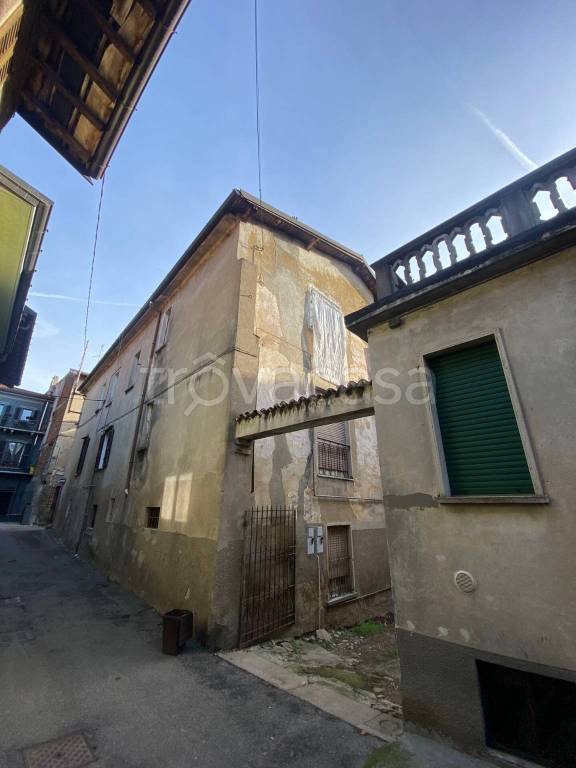 appartamento in vendita ad Induno Olona in zona Olona