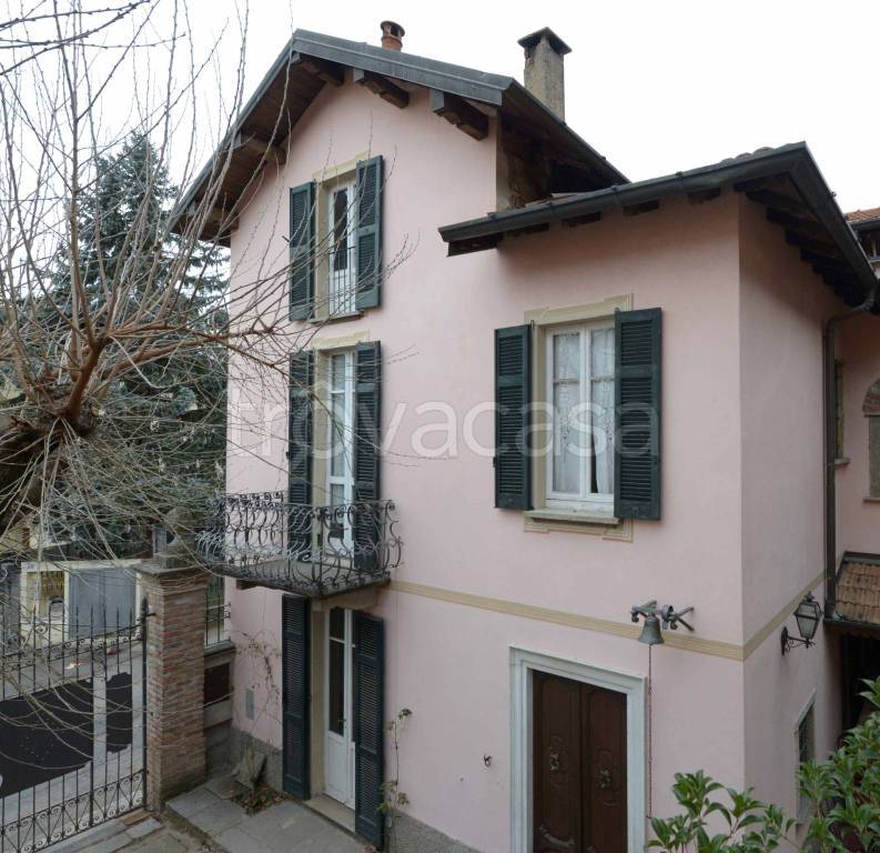 casa indipendente in vendita ad Induno Olona
