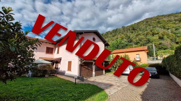 casa indipendente in vendita ad Induno Olona in zona Olona