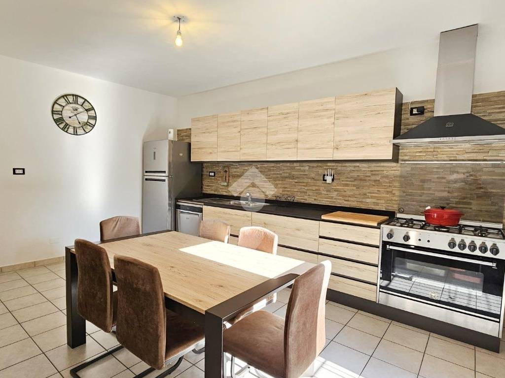 casa indipendente in vendita ad Induno Olona in zona Olona