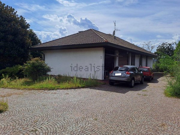 casa indipendente in vendita ad Induno Olona