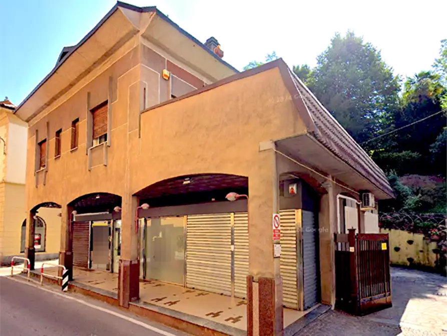 negozio in vendita ad Induno Olona in zona Olona