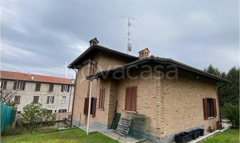 casa indipendente in vendita ad Induno Olona
