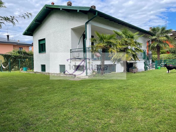 casa indipendente in vendita ad Induno Olona