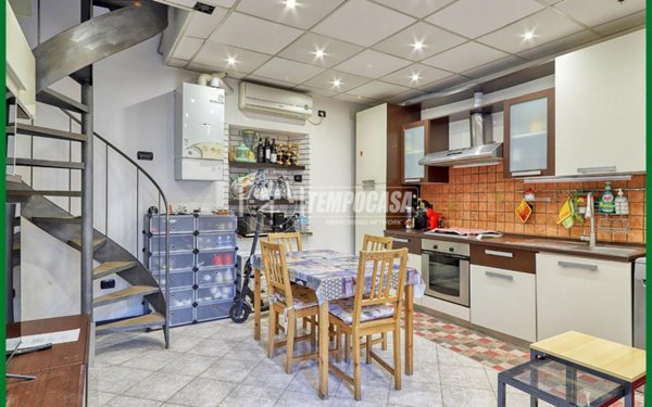 casa indipendente in vendita ad Induno Olona