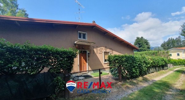 casa indipendente in vendita ad Induno Olona in zona San Pietro