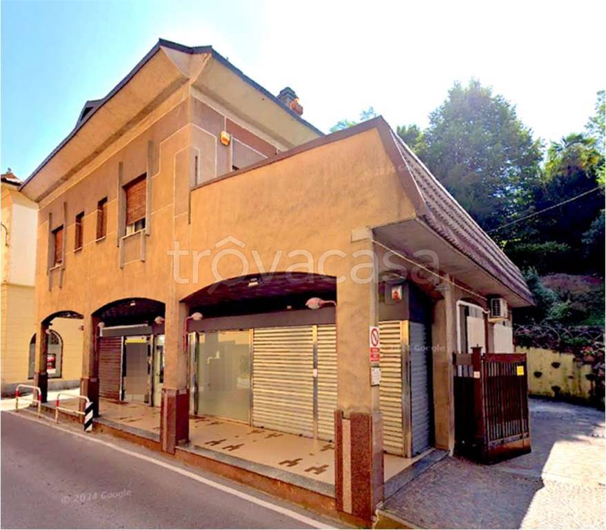 negozio in vendita ad Induno Olona in zona Olona
