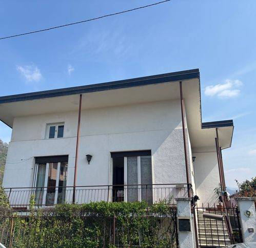 casa indipendente in vendita ad Induno Olona