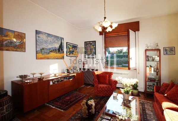 casa indipendente in vendita ad Induno Olona in zona Olona