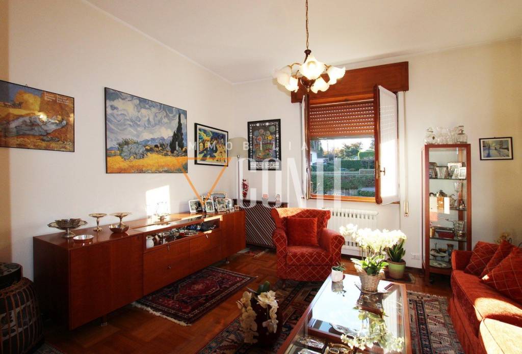 casa indipendente in vendita ad Induno Olona in zona Olona