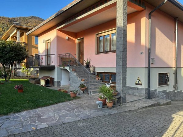 casa indipendente in vendita ad Induno Olona