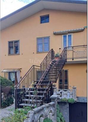 casa indipendente in vendita ad Induno Olona in zona Olona