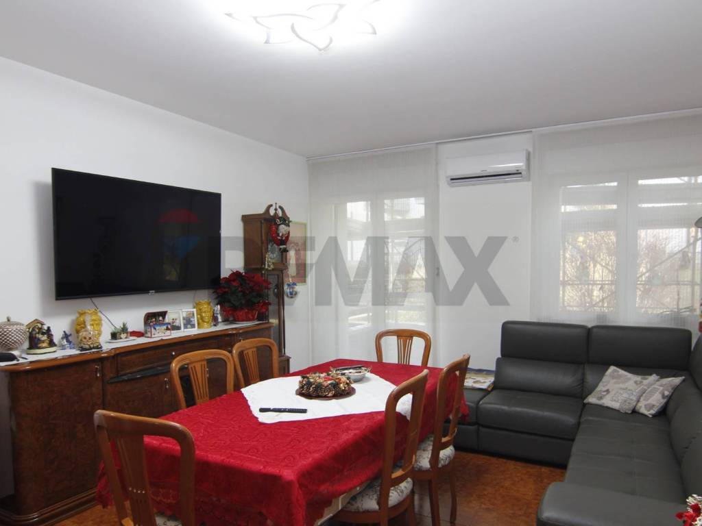 appartamento in vendita ad Induno Olona in zona Olona