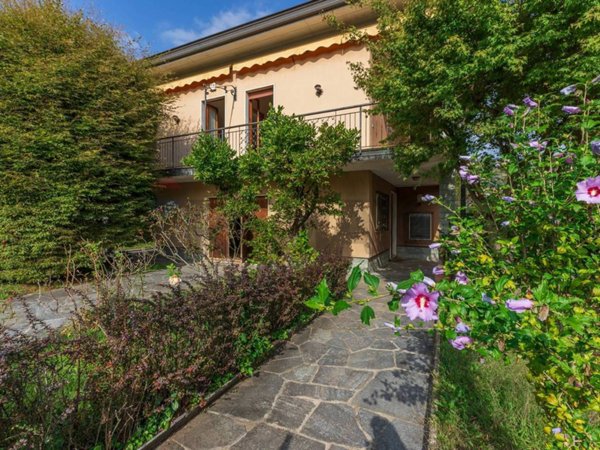 casa indipendente in vendita ad Induno Olona