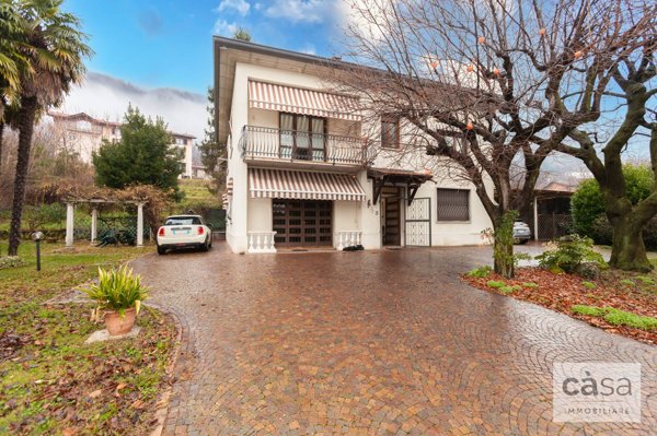 casa indipendente in vendita ad Induno Olona