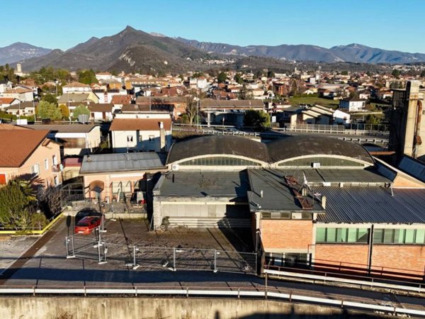 locale commerciale in vendita ad Induno Olona