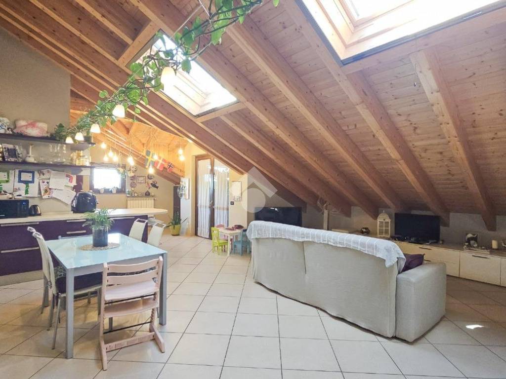 appartamento in vendita ad Induno Olona