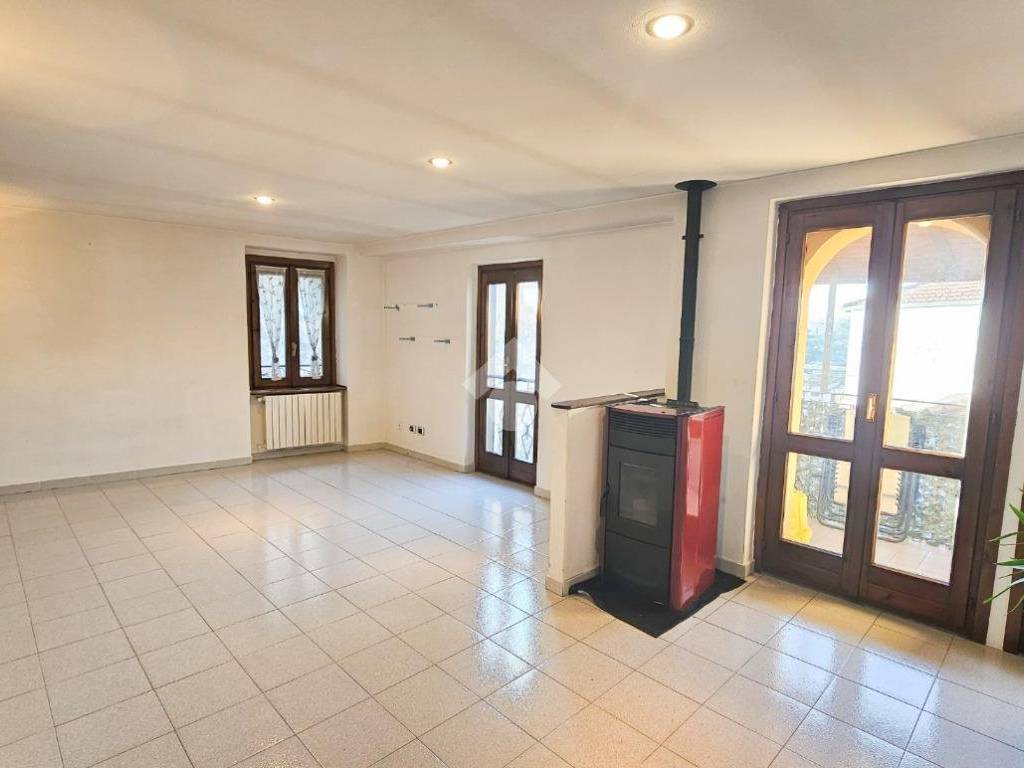 appartamento in vendita ad Induno Olona in zona Frascarolo