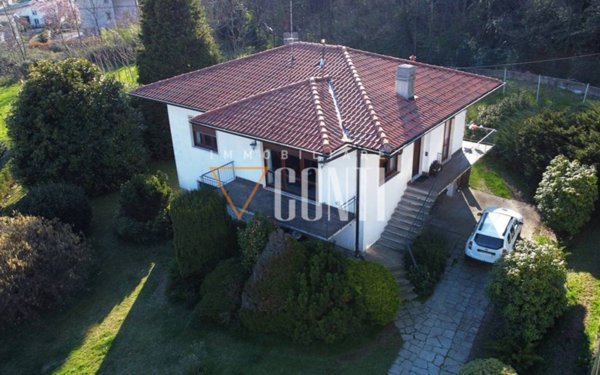 casa indipendente in vendita ad Induno Olona in zona Olona