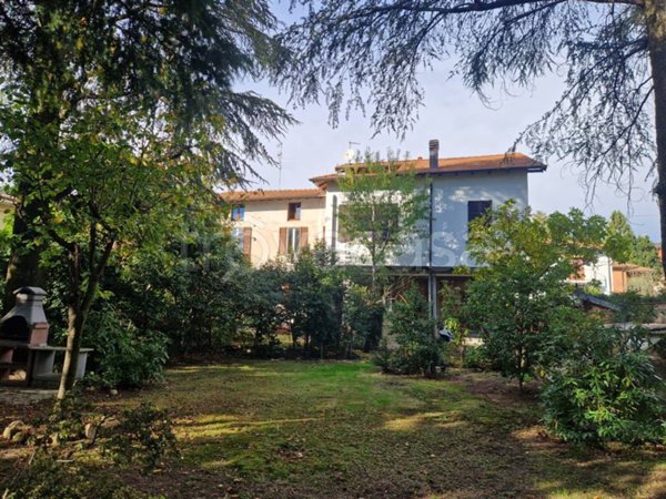 casa indipendente in vendita ad Induno Olona