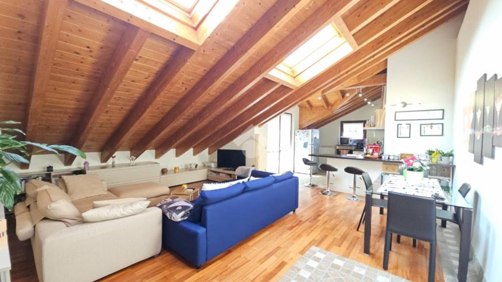 appartamento in vendita ad Induno Olona in zona Olona