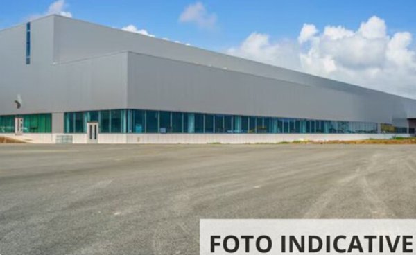 negozio in vendita ad Induno Olona in zona Olona