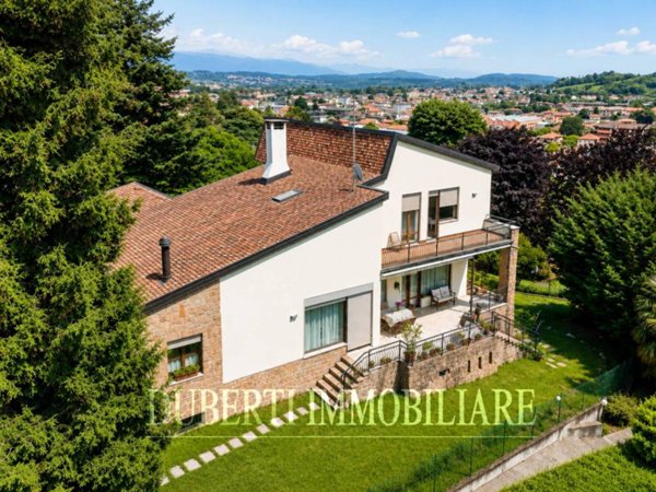 casa indipendente in vendita ad Induno Olona