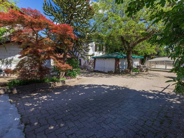 casa indipendente in vendita ad Induno Olona