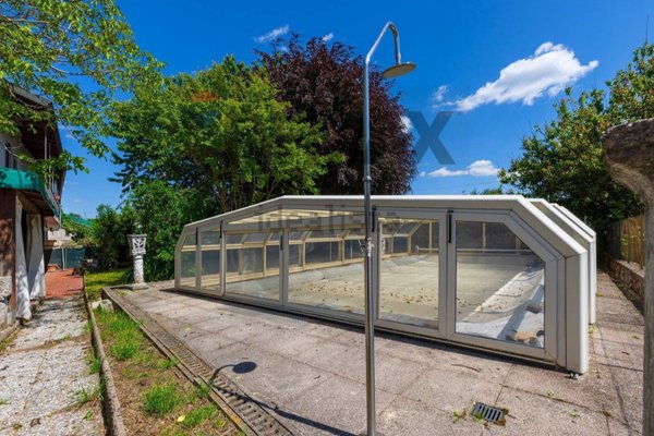 casa indipendente in vendita ad Induno Olona