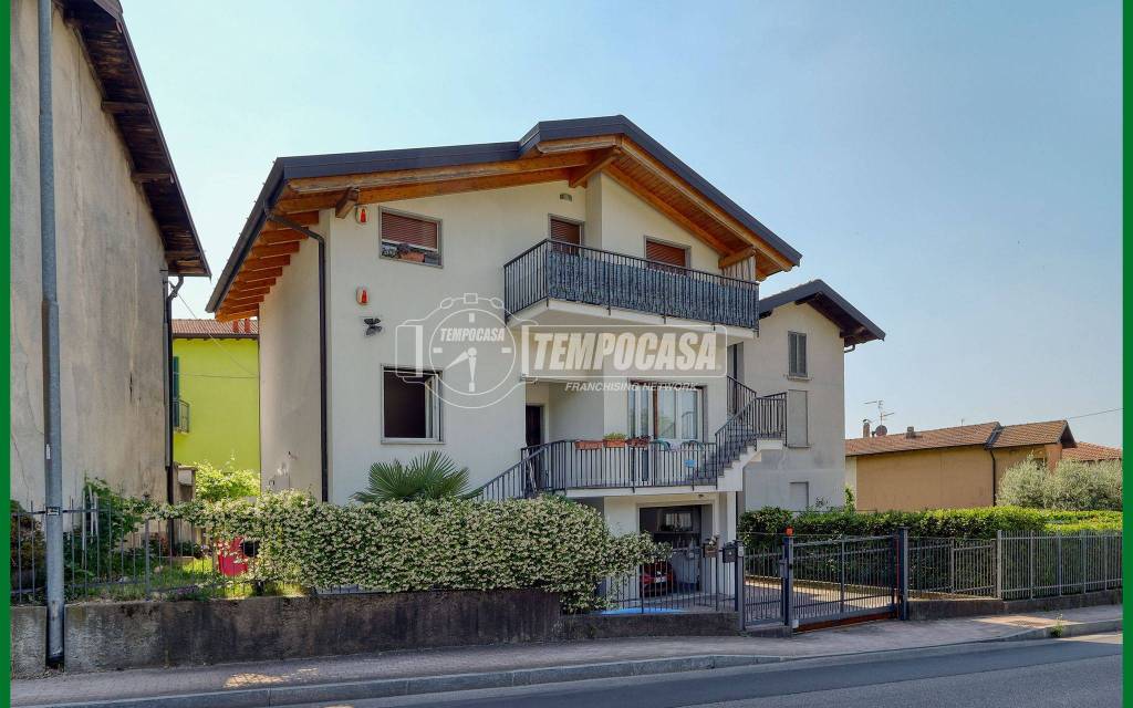 appartamento in vendita ad Induno Olona in zona Frascarolo
