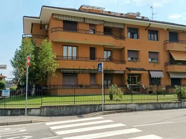 appartamento in vendita ad Induno Olona in zona San Pietro