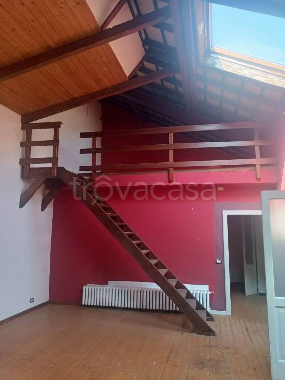 casa indipendente in vendita ad Induno Olona in zona Olona