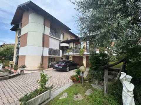 casa indipendente in vendita ad Induno Olona in zona Olona