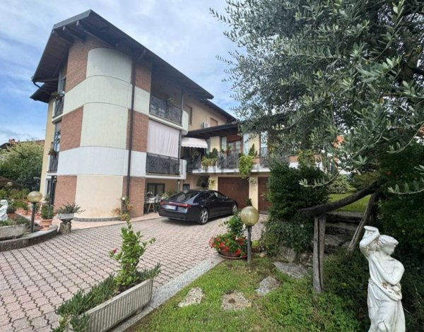 casa indipendente in vendita ad Induno Olona in zona San Pietro