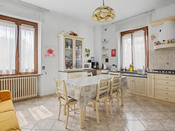 casa indipendente in vendita ad Induno Olona in zona San Pietro