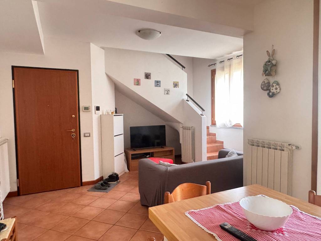 appartamento in vendita ad Induno Olona in zona San Pietro