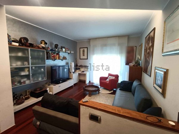 appartamento in vendita ad Induno Olona in zona San Pietro