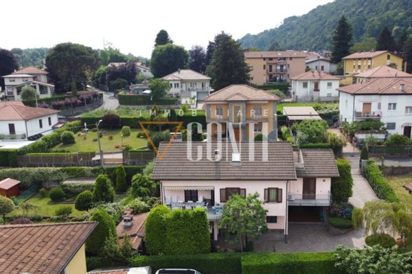 casa indipendente in vendita ad Induno Olona in zona Olona