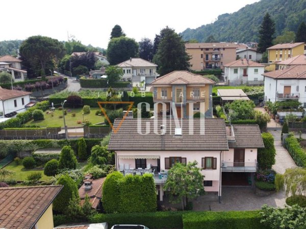 casa indipendente in vendita ad Induno Olona in zona Olona