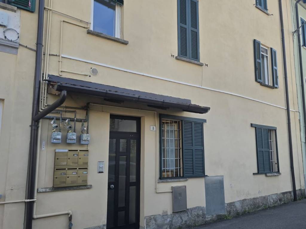 appartamento in vendita ad Induno Olona in zona San Cassano