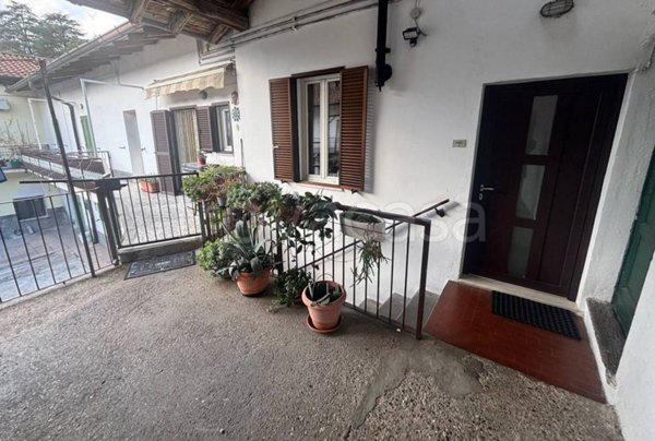 casa indipendente in vendita ad Induno Olona in zona Olona