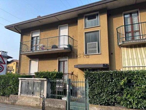 appartamento in vendita ad Induno Olona in zona San Cassano