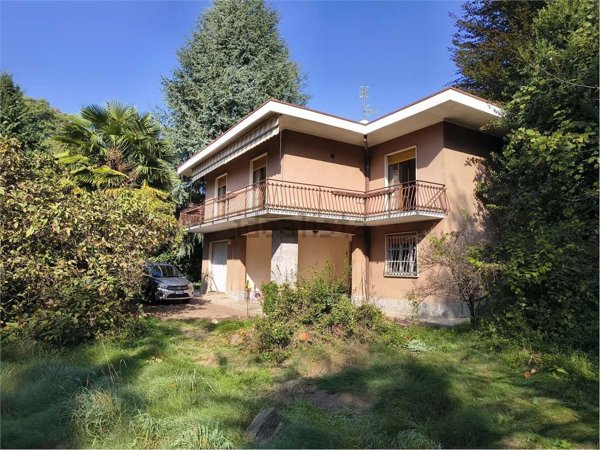 casa indipendente in vendita ad Induno Olona