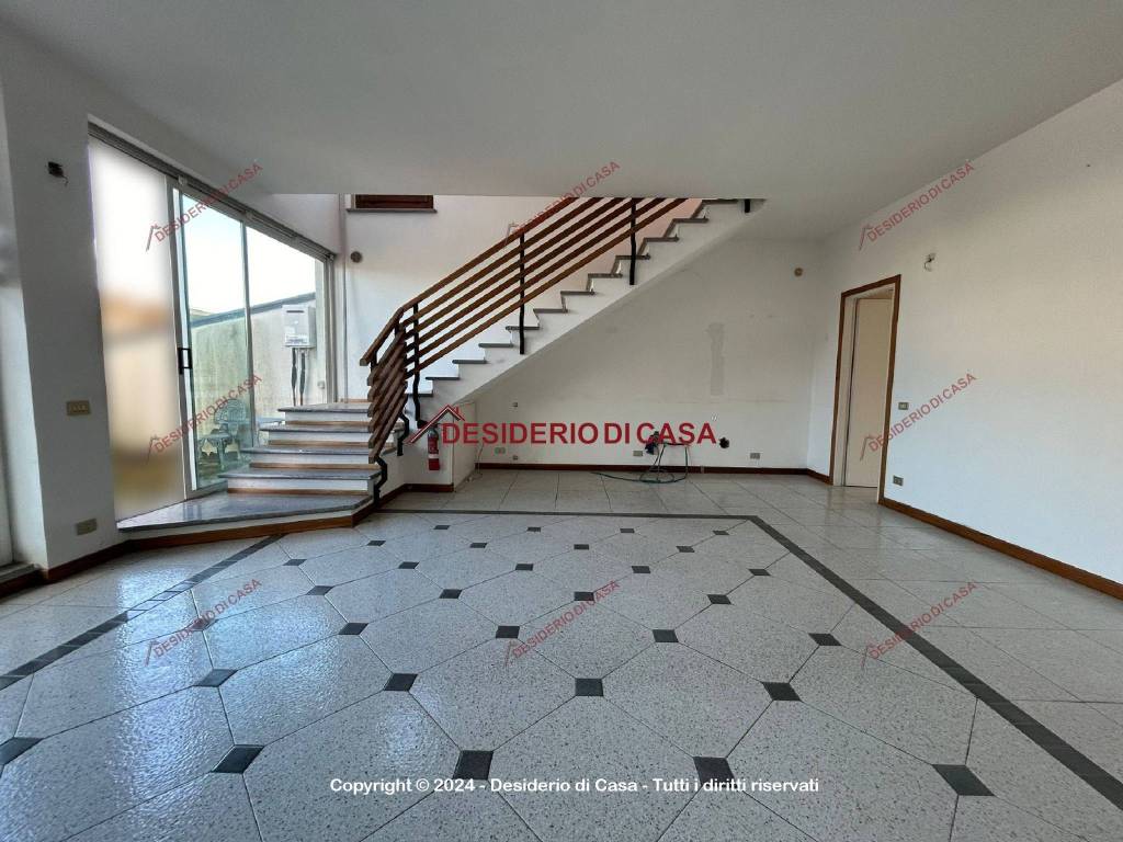 appartamento in vendita ad Ispra